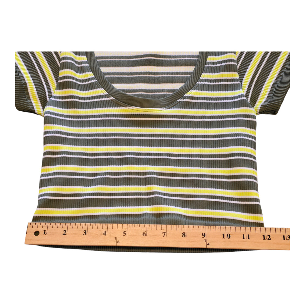 Offline by Aerie Tee Womens Medium Olive Green/Yellow Seamless Rib Scoop Neck - Picture 11 of 11